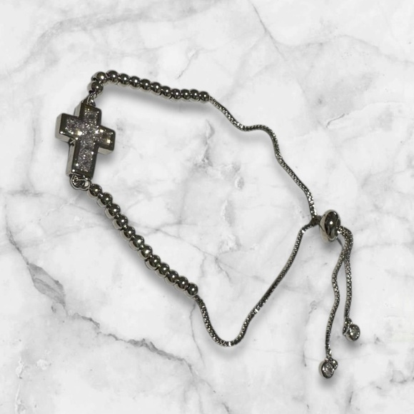 FREE 🆕Piatella Sparkling Cross Charm Bracelet - Picture 6 of 11